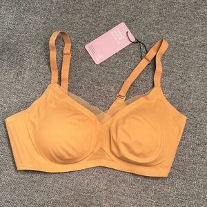 Honeylove Liftwear Crossover Bra Sand Size Medium Fits 36 B/C